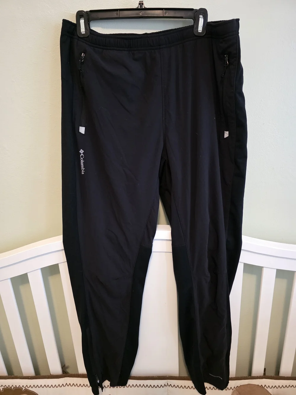 Columbia Black Men's Jogger Pants with Zip Pockets